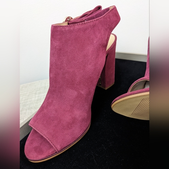 Tahari, Kappy 1, 7.5M, Peep-toe, Sling Back, Ankle bootie, 3.5" heel, Burgundy - Picture 11 of 11